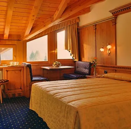 Albergo Garni Maso Mistrin Madonna di Campiglio Exterior photo